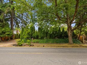 14023 Meridian Avenue N, Seattle WA 98133