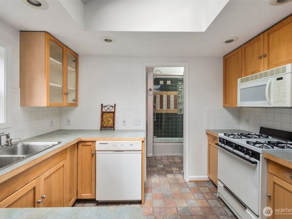 14023 Meridian Avenue N, Seattle WA 98133