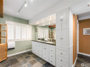7623 NE 123rd Street, Kirkland WA 98034