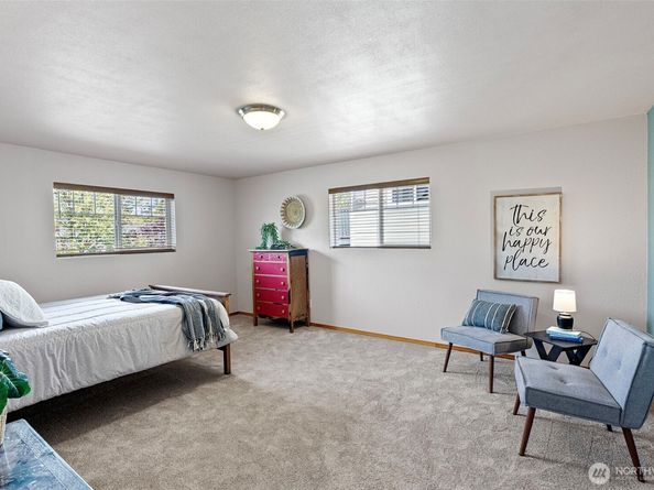 19554 Jensen Way NE, Poulsbo WA 98370
