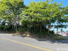 15325 1st Avenue S, Burien WA 98148