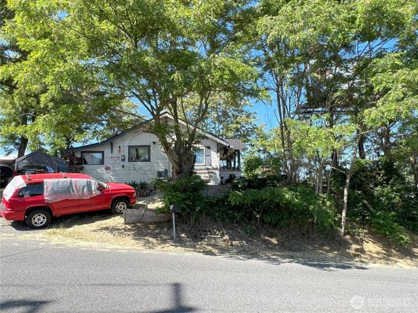15325 1st Avenue S, Burien WA 98148