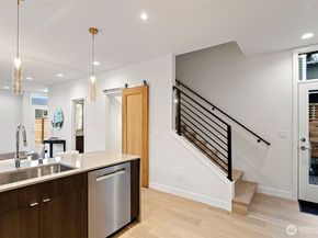 7336 27th Avenue NW, Seattle WA 98117