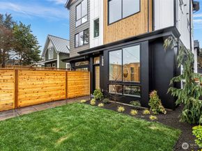 7336 27th Avenue NW, Seattle WA 98117