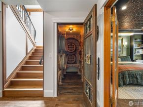 3723 41st Avenue SW, Seattle WA 98116