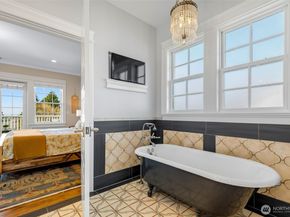 3723 41st Avenue SW, Seattle WA 98116