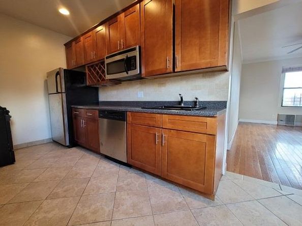21-77 33rd Street 5E, Queens NY 11105