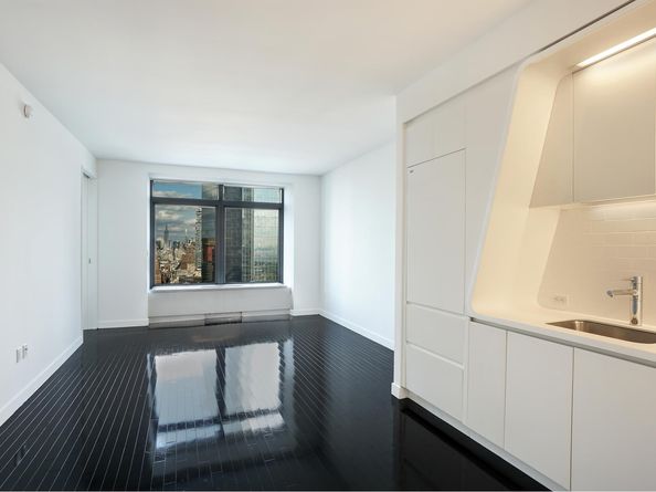 123 Washington Street 42D, New York NY 10006