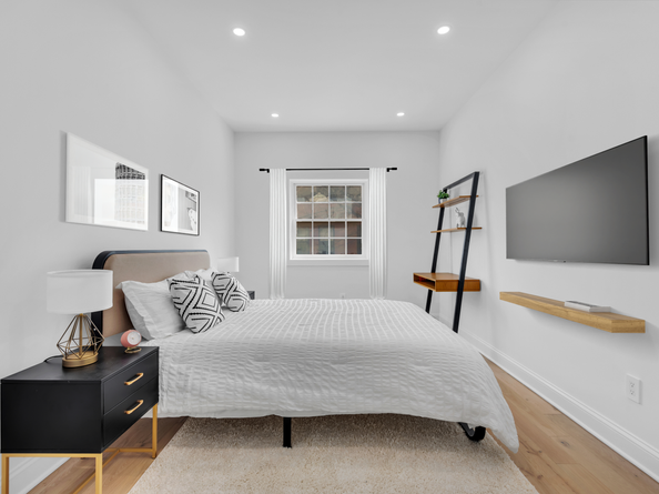 41-13 39th Place 3, Queens NY 11104