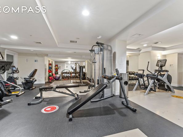 64-05 Yellowstone Boulevard 414, Queens NY 11375