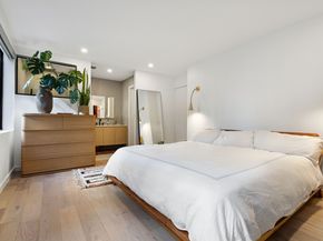 239 East 10th Street 1A, New York NY 10003