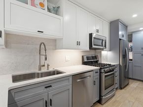 239 East 10th Street 1A, New York NY 10003