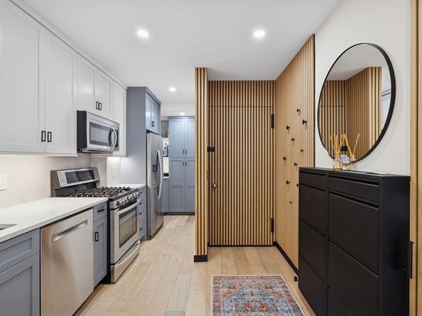 239 East 10th Street 1A, New York NY 10003