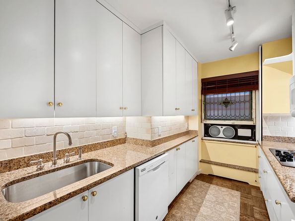 2 Tudor City Place 1BS, New York NY 10017