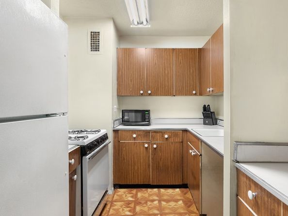 333 Pearl Street 5L, New York NY 10038