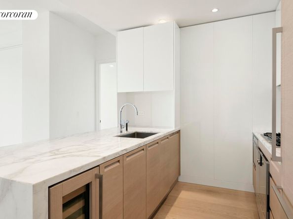 30 Riverside Boulevard 32E, New York NY 10069