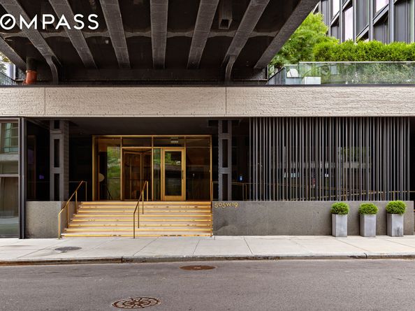 505 West 19th Street 4C, New York NY 10011