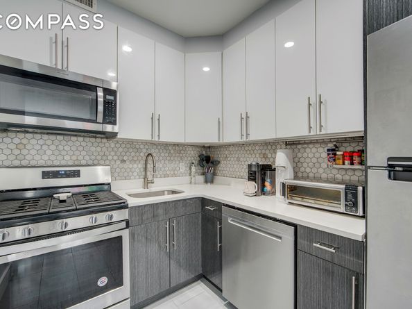 27-34 27th Street 1B, Queens NY 11102