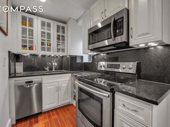 320 East 42nd Street 918, New York NY 10017