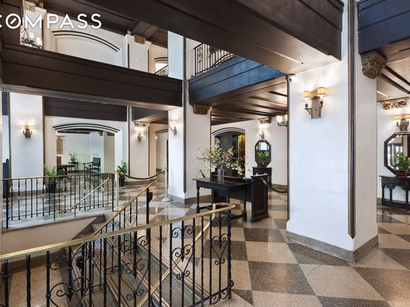 320 East 42nd Street 918, New York NY 10017