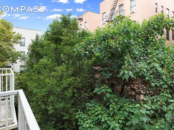 221 West 148th Street 4B, New York NY 10039