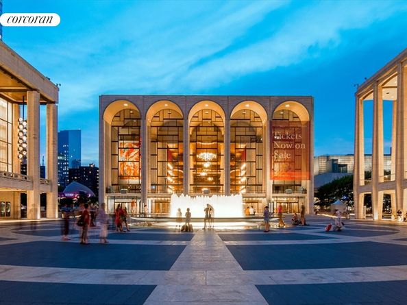 18 West 70th Street 8C, New York NY 10023