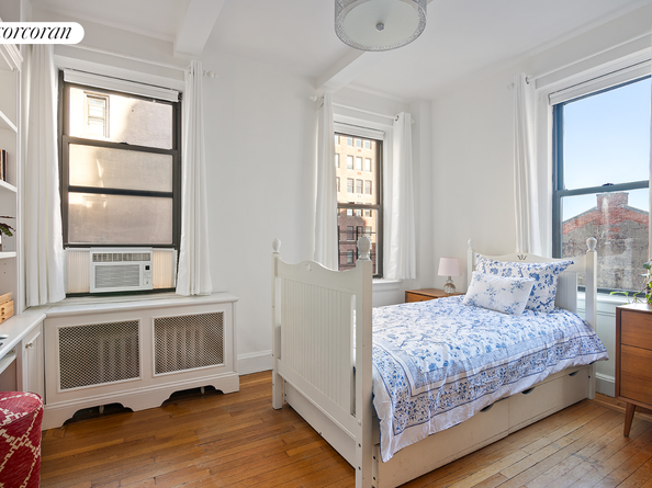 18 West 70th Street 8C, New York NY 10023