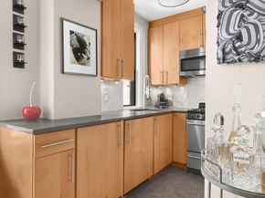 333 East 53rd Street 10C, New York NY 10022