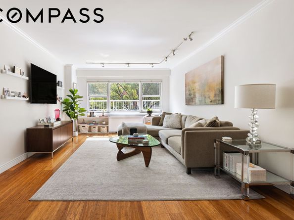 101 West 12th Street 2N, New York NY 10011