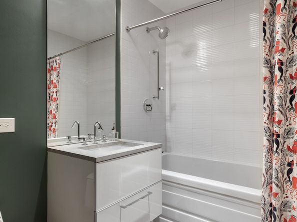 11-02 49th Avenue 8A, Queens NY 11101