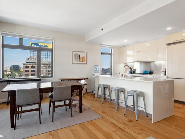 11-02 49th Avenue 8A, Queens NY 11101