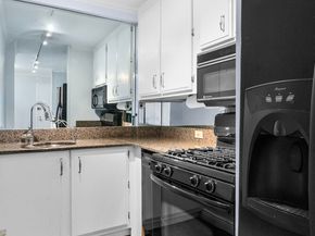 301 East 22nd Street 8R, New York NY 10010