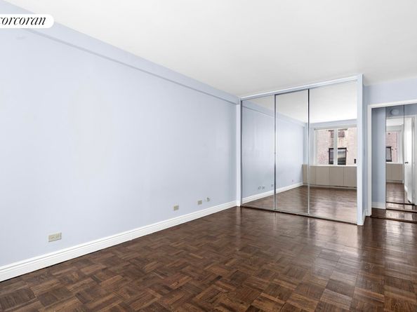 301 East 22nd Street 8R, New York NY 10010
