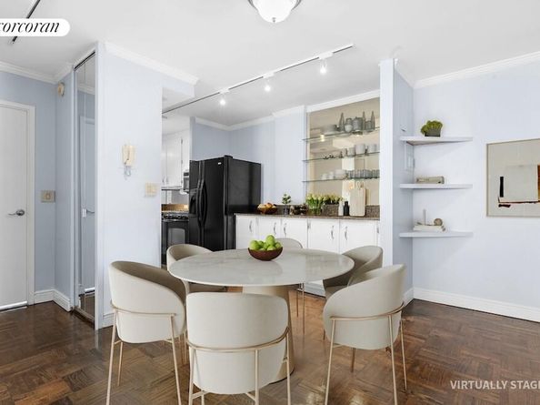 301 East 22nd Street 8R, New York NY 10010