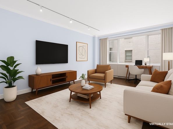 301 East 22nd Street 8R, New York NY 10010