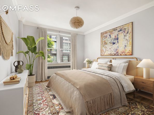 305 West 52nd Street 2J, New York NY 10019