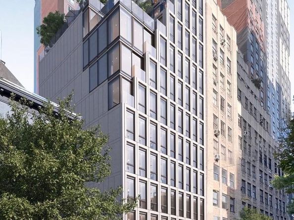 355 West 39th Street 4B, New York NY 10018