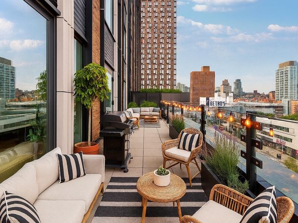202 Broome Street 6F, New York NY 10002