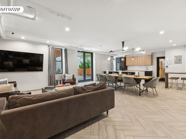 24-75 38th Street C9, Queens NY 11103