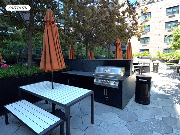 21 India Street 36D, Brooklyn NY 11222