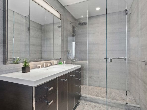 252 South Street 25D, New York NY 10002