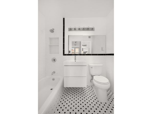 77 7th Avenue 9T, New York NY 10011