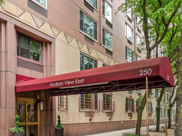 250 South End Avenue 3F, New York NY 10280