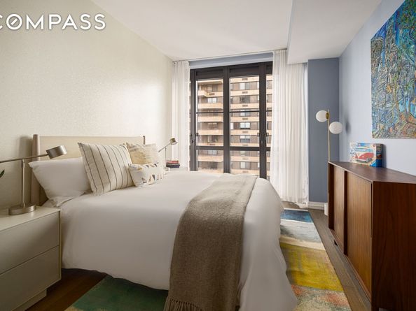 250 West 96th Street 11B, New York NY 10025