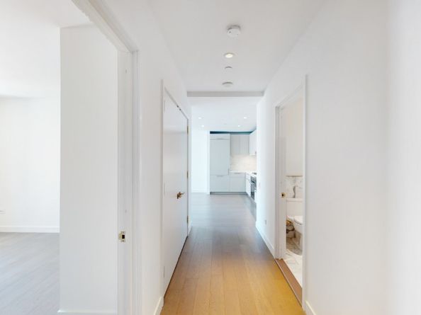 305 East 51st Street RU5A, New York NY 10022