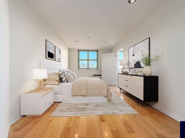 19-19 24th Avenue L607, Queens NY 11102