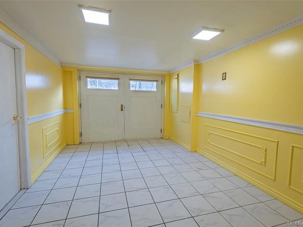 244-19 Grand Central Parkway, Queens NY 11362