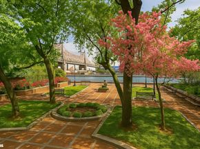 433 East 51st Street 2F, New York NY 10022