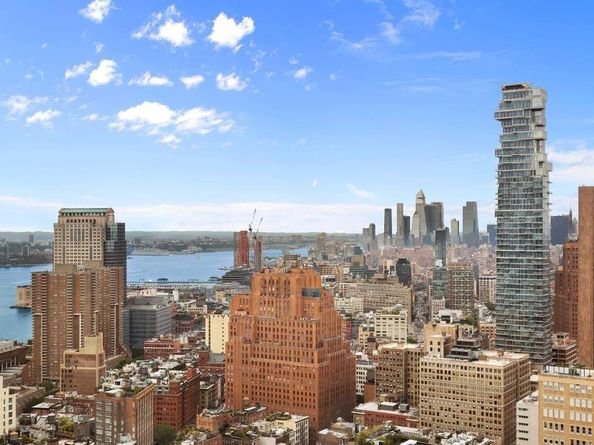 2 Park Place 35A, New York NY 10007