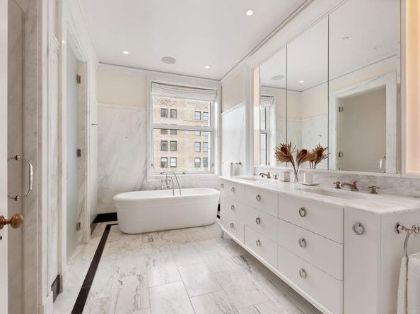 2 Park Place 35A, New York NY 10007